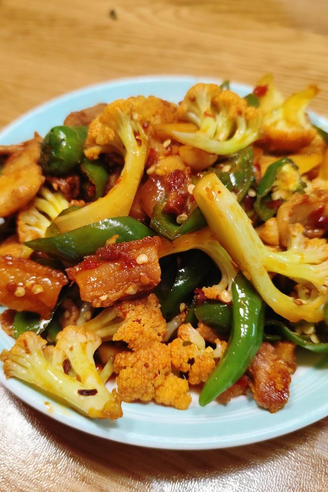 花菜炒五花肉做法